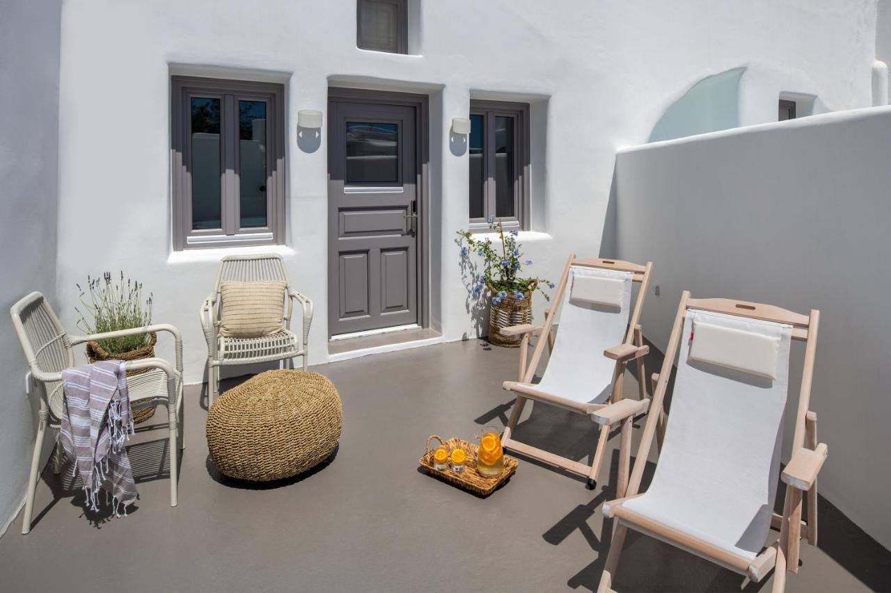 Deep In Cave Suites Fira  Exterior photo